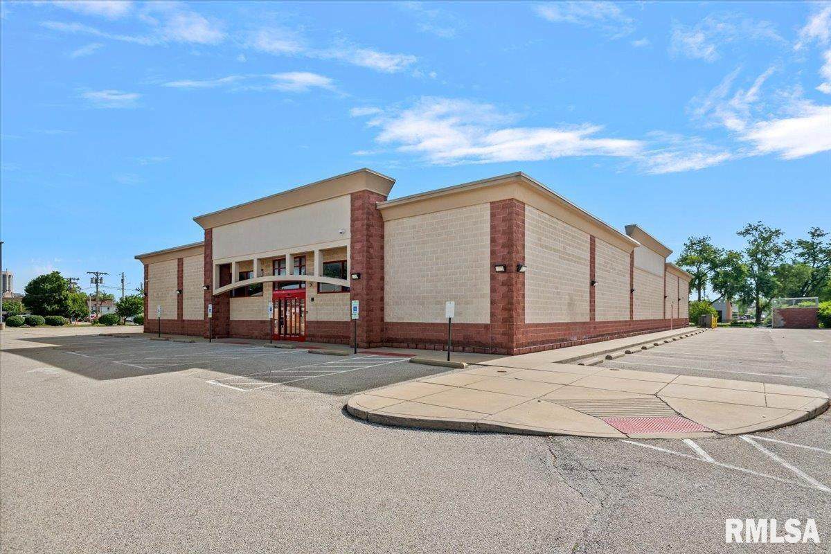 611 South Grand Avenue - Photo 1