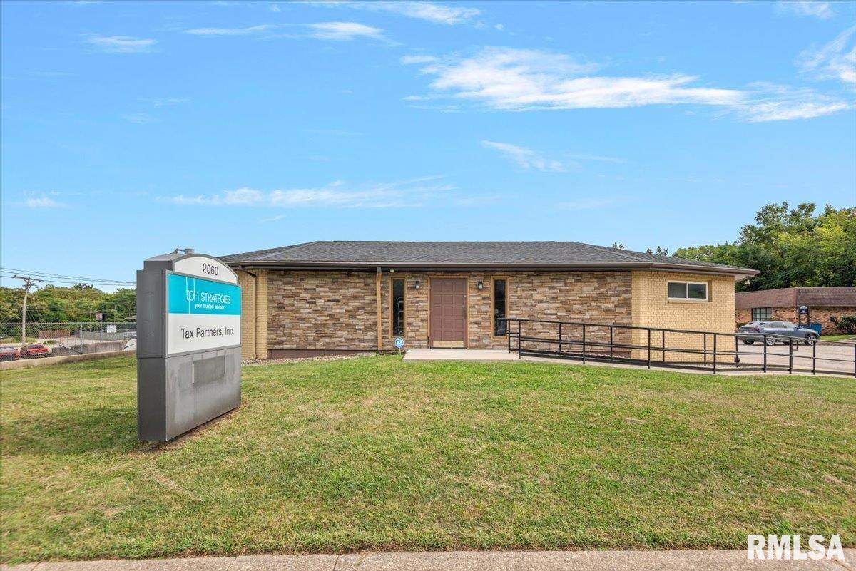 2060 Monroe Street - Photo 1