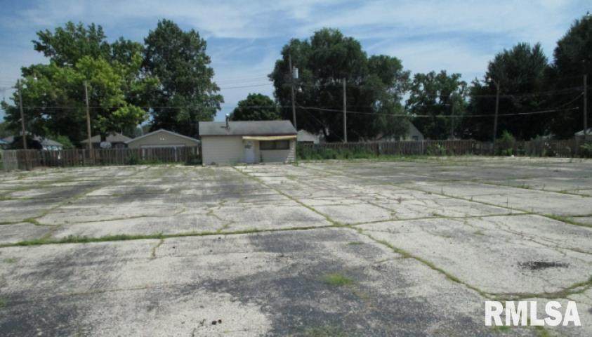 320 Mclean Street - Photo 1