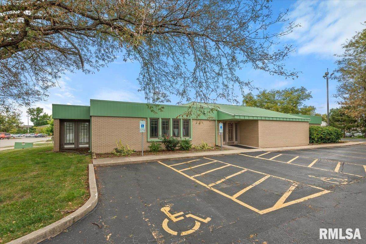 2663 Farragut Drive - Photo 1