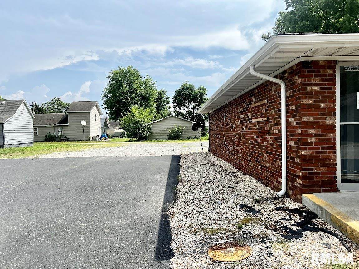 406 St Louis Street - Photo 1