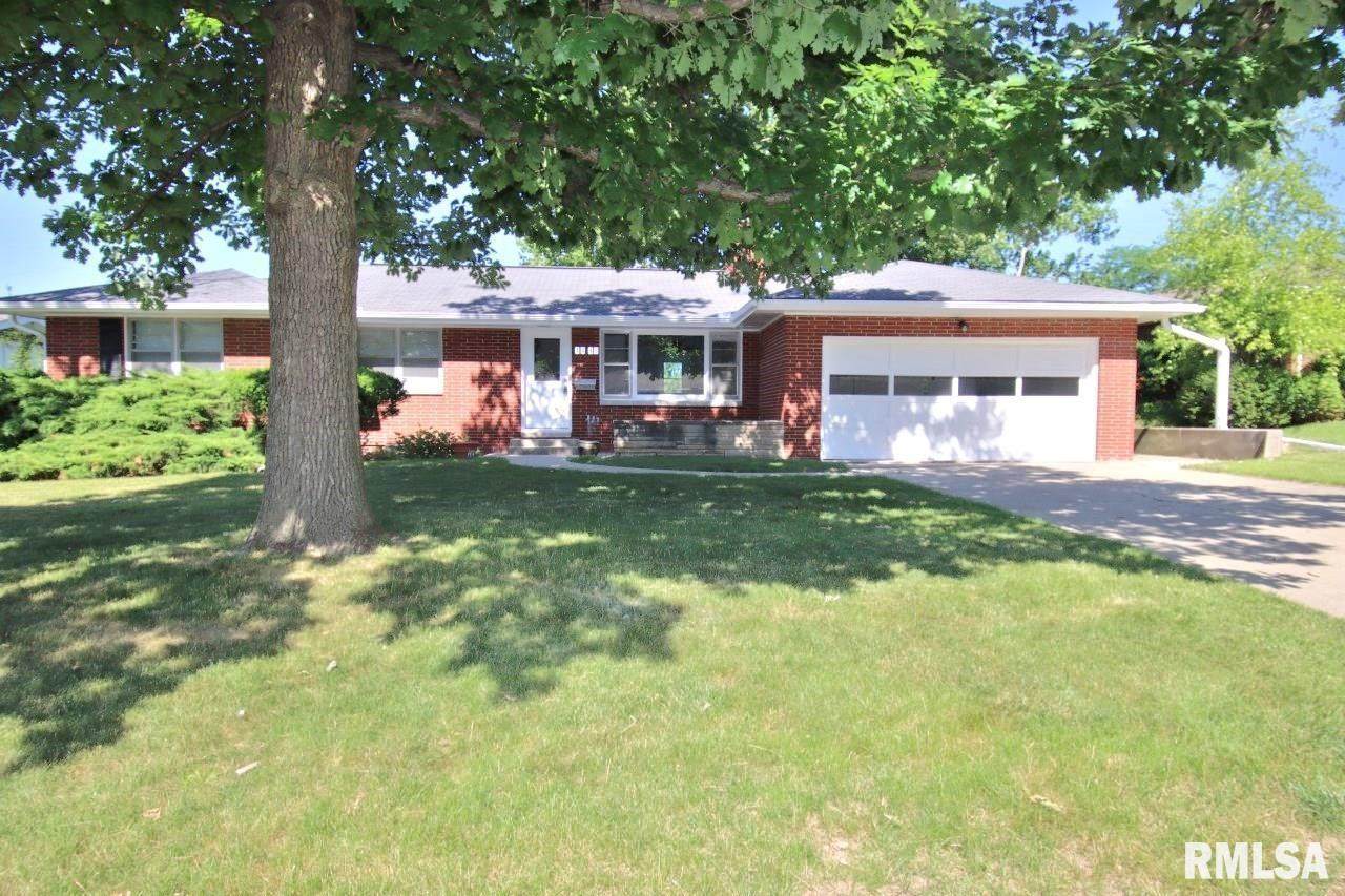 4919 Woodview Avenue - Photo 1