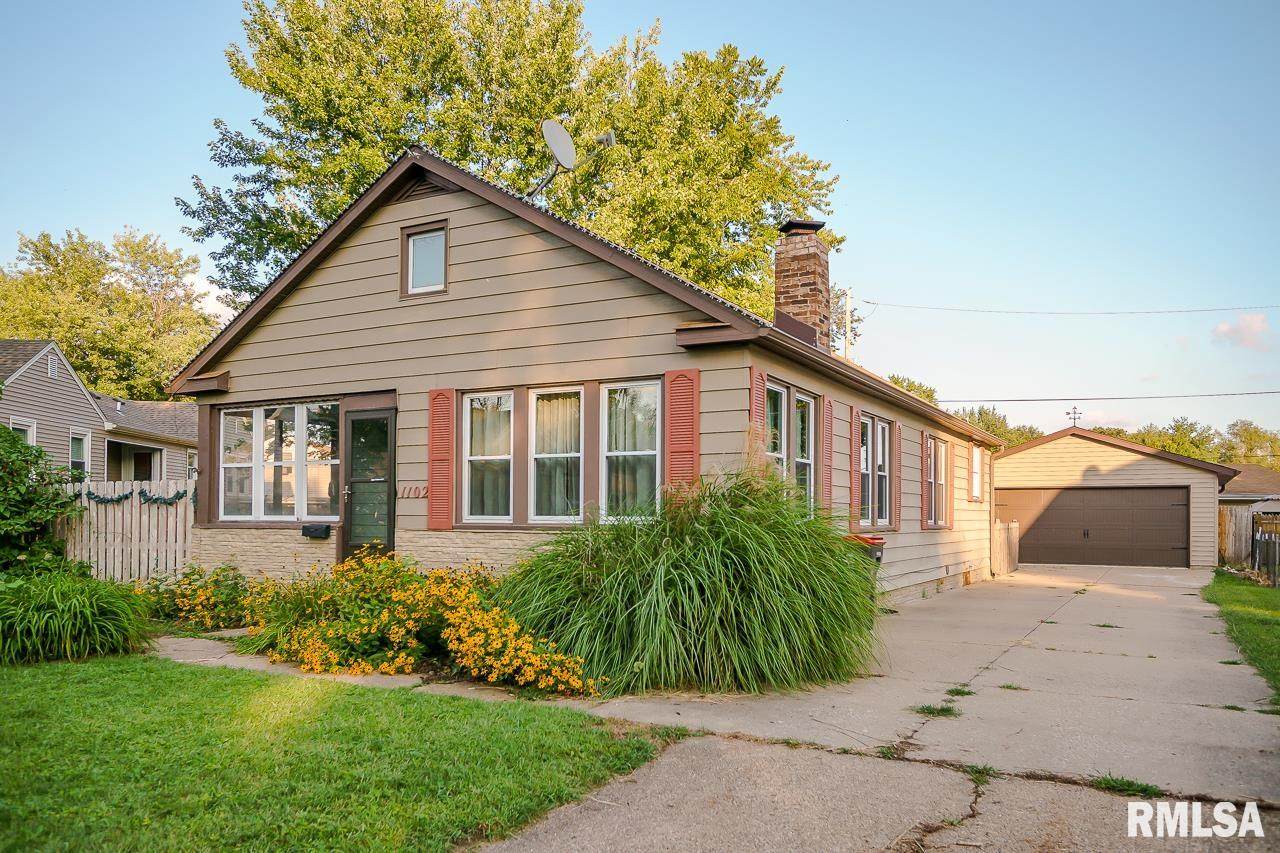 1102 10TH Street - Photo 1