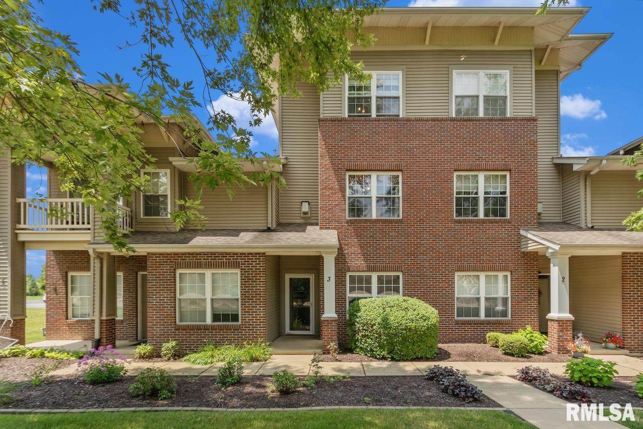 11217 Oakwood Drive - Photo 1