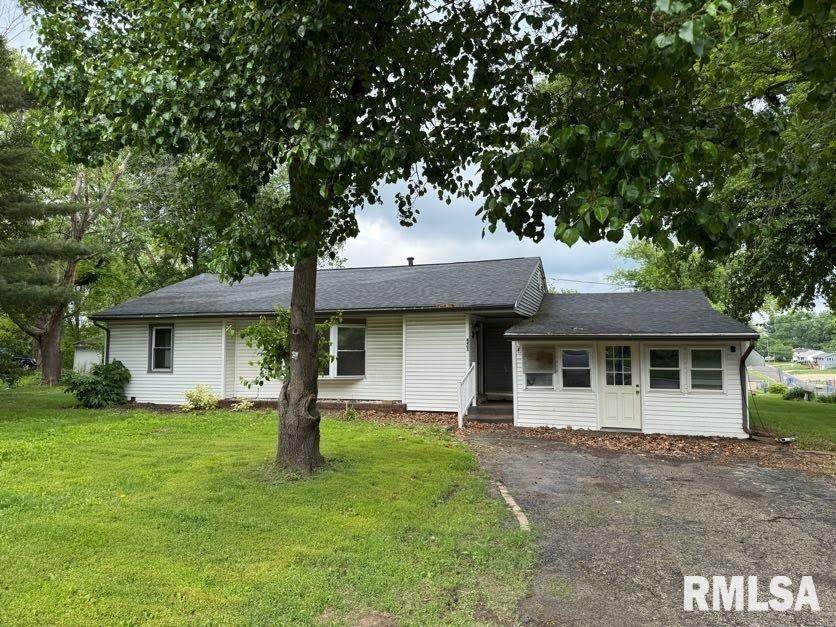 4405 Silvis Road - Photo 1
