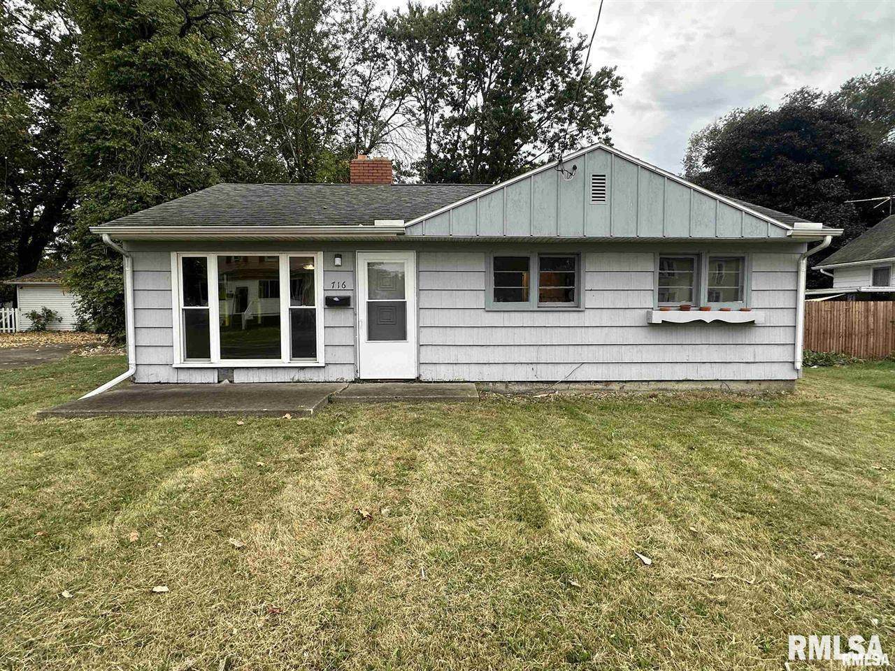 716 Nebraska Avenue - Photo 1