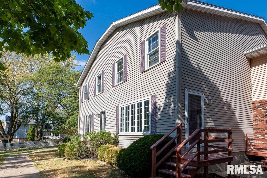 4326 Tara Circle - Photo 1