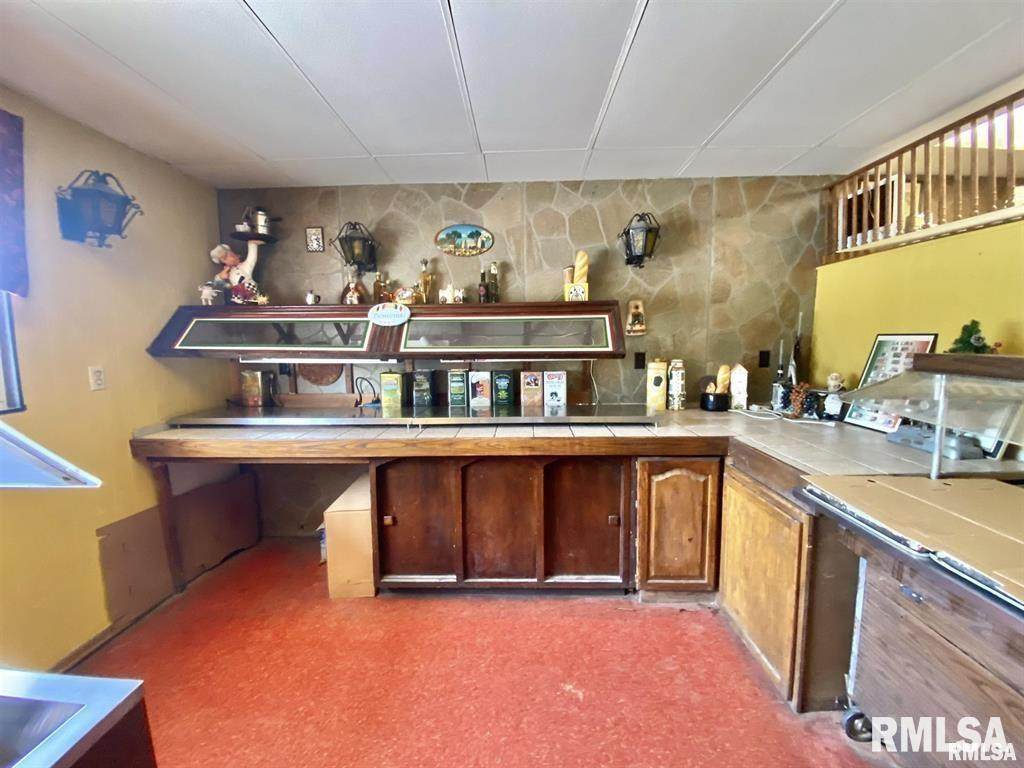 602 Laurel Avenue - Photo 1