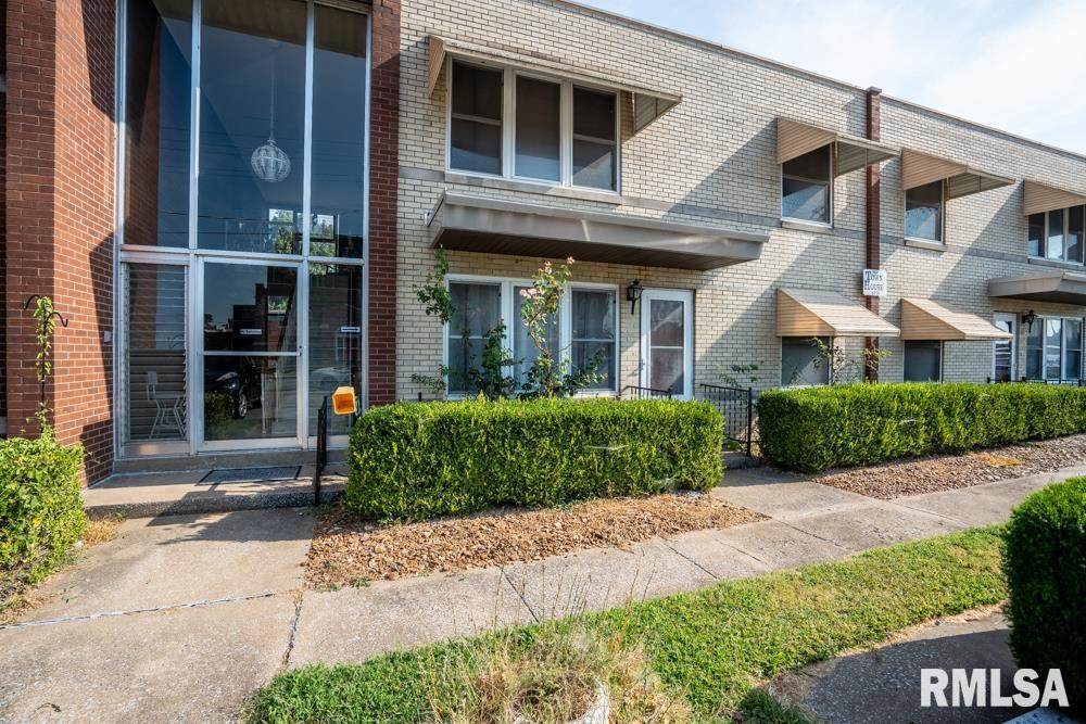 1402 Manning Street - Photo 1