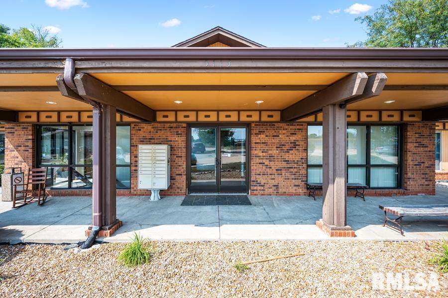 5113 Executive Drive - Photo 1