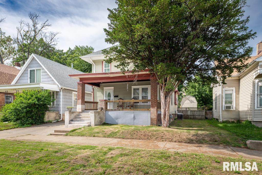 1805 Fredonia Avenue - Photo 1
