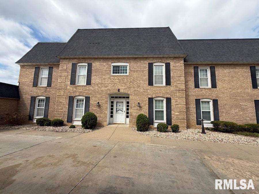 820 Loire Court - Photo 1