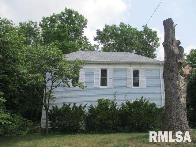 324 10TH Street - Photo 1