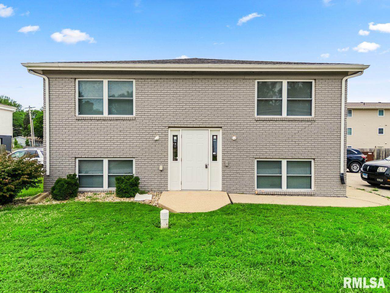 202-204 Lindell Drive - Photo 1