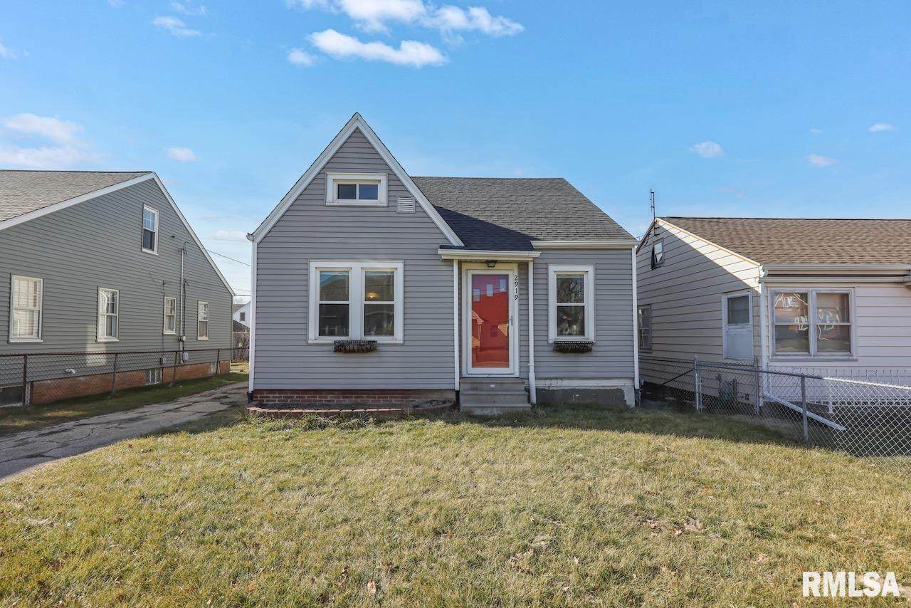 2919 University Street - Photo 1