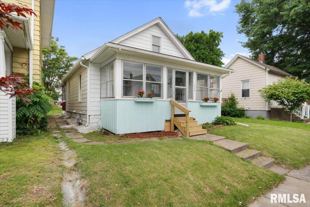 1525 Pleasant Street - Photo 1