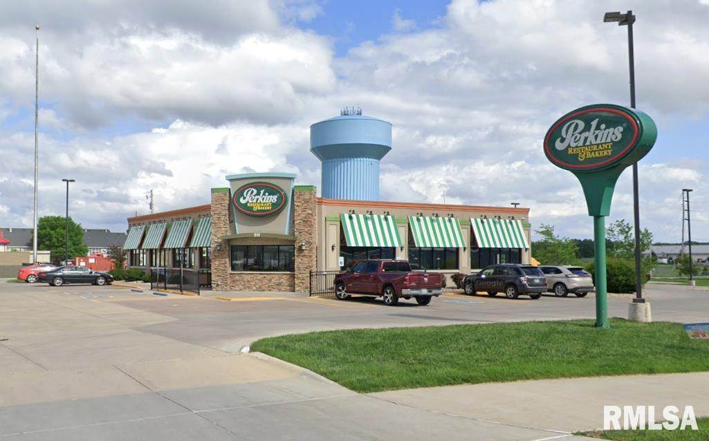 511 32ND Street - Photo 1