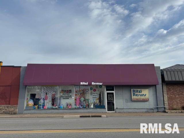 1612 Locust Street - Photo 1