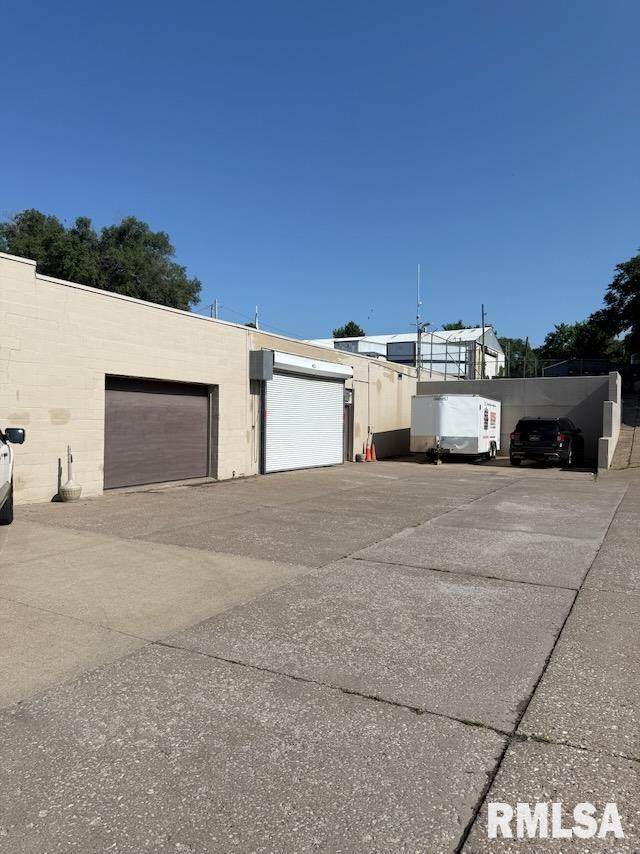 1040 4TH Street - Photo 1