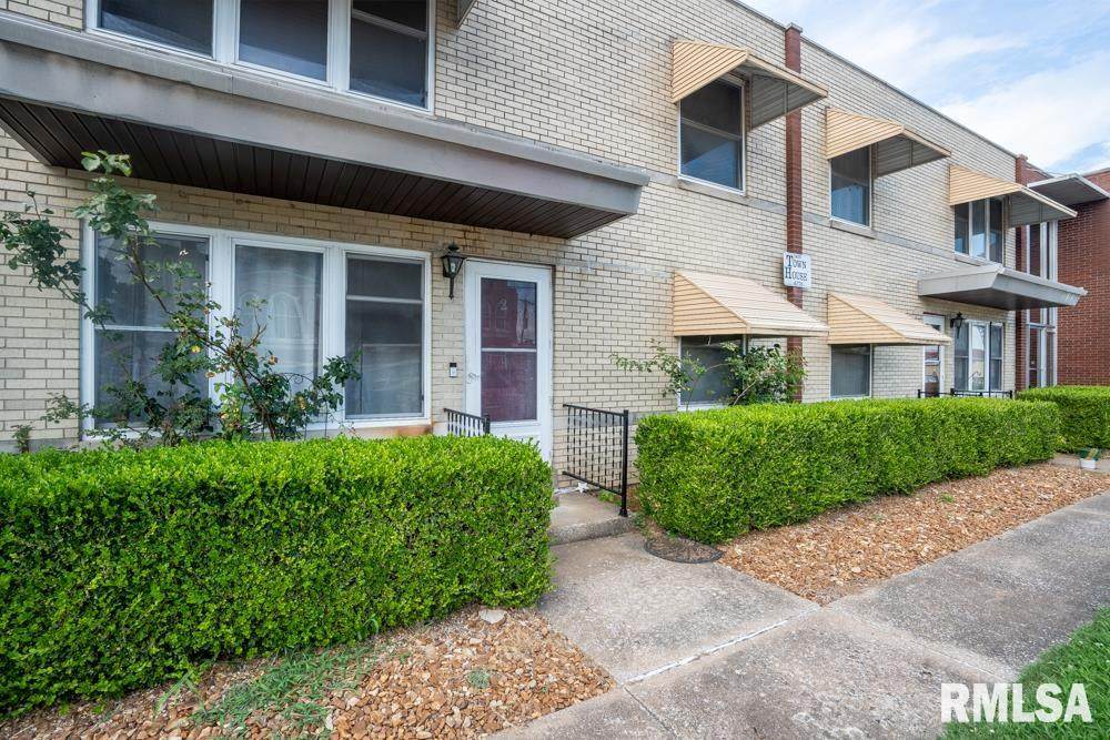 1402 Manning Street - Photo 1