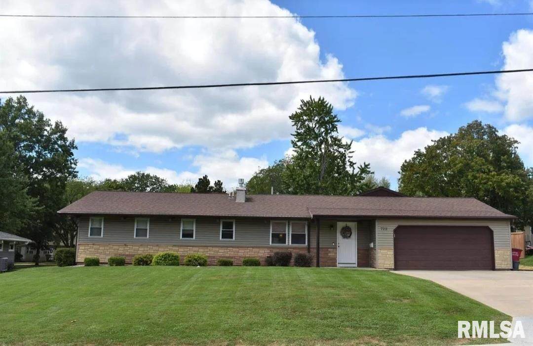 722 Ridgewood Drive - Photo 1