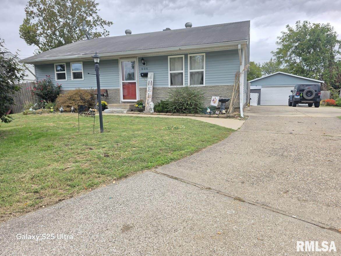 606 Meadow Circle - Photo 1