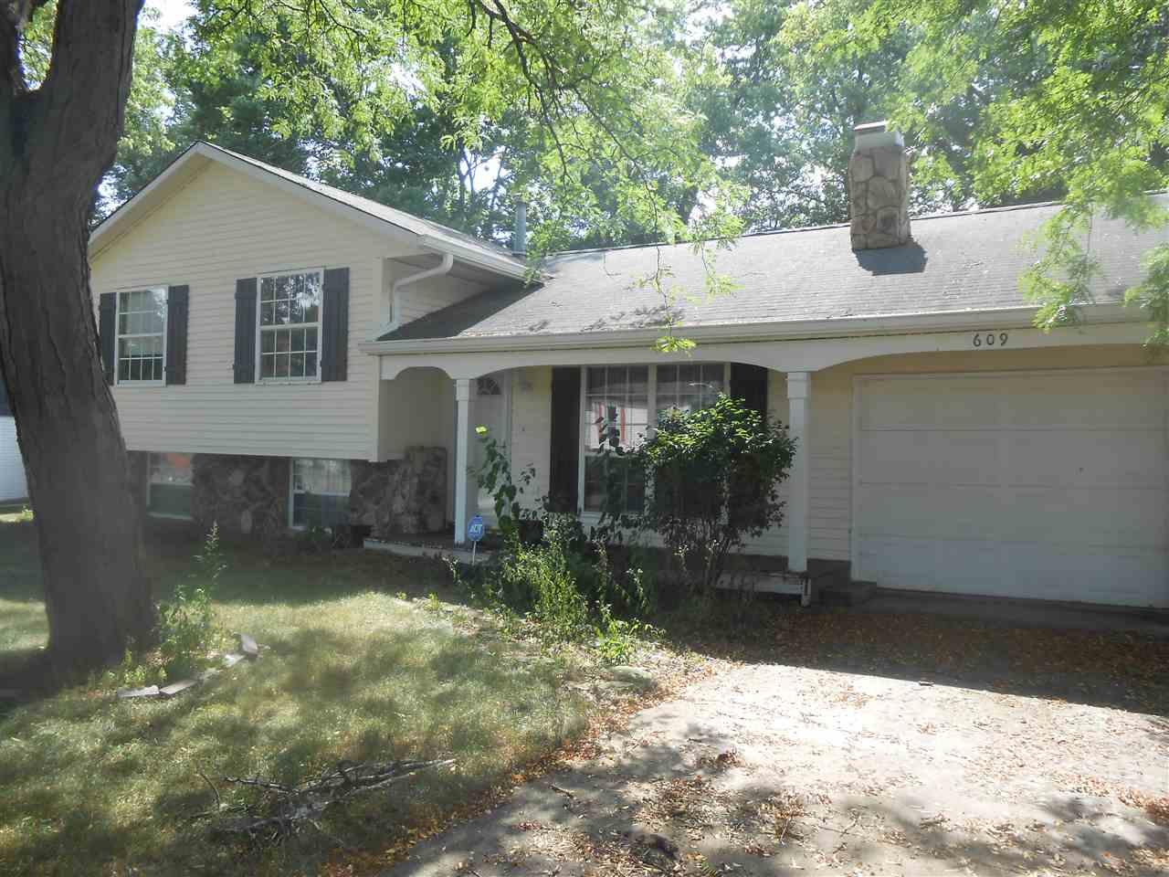 609 Parkhill Drive - Photo 1