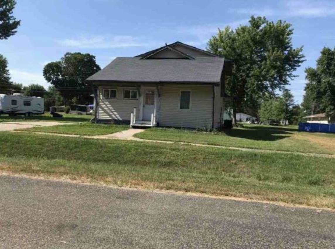 405 Madison - Photo 1