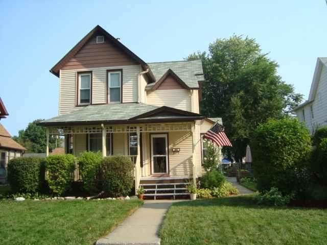 1025 14TH Avenue - Photo 1