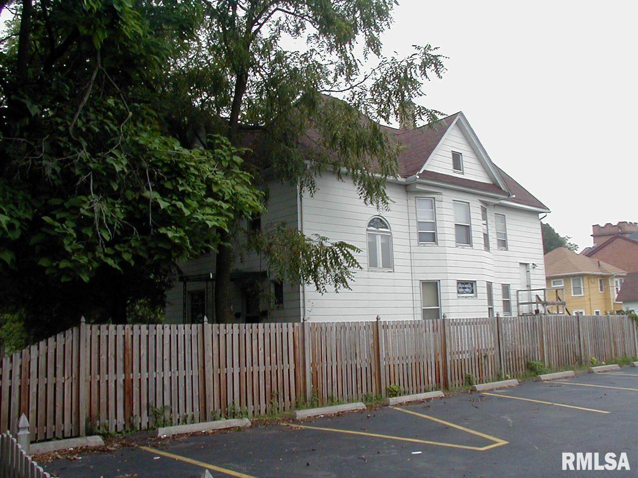 4307 8TH Avenue - Photo 1
