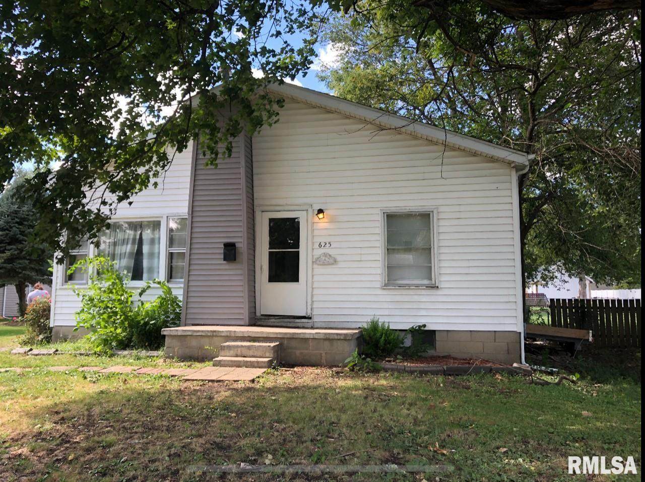 625 White Avenue - Photo 1