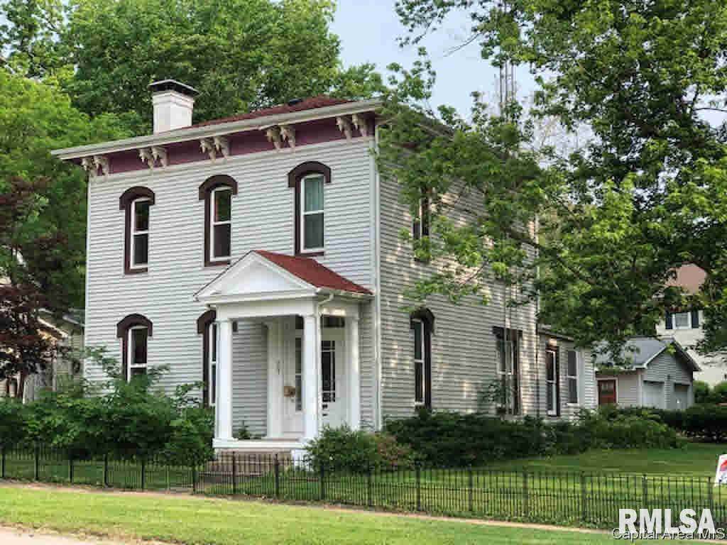 203 Sheridan Road - Photo 1