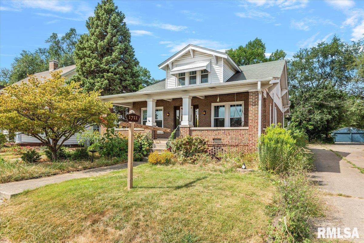 1711 5TH Street - Photo 1