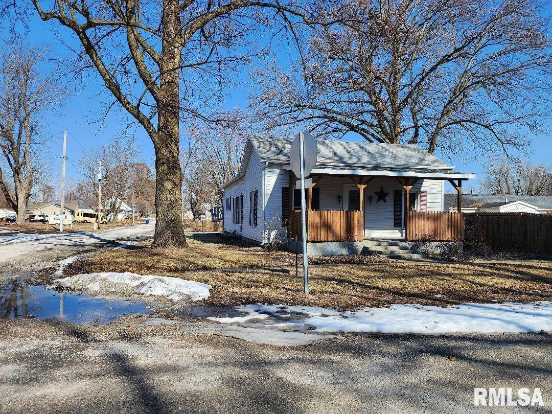 305 Simpson Street - Photo 1