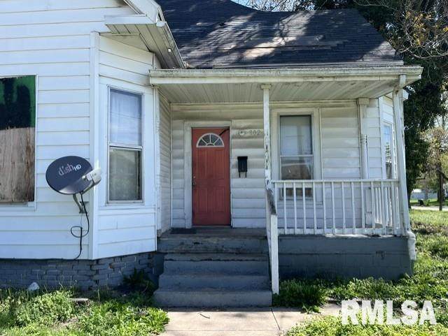 802 Clay Avenue - Photo 1