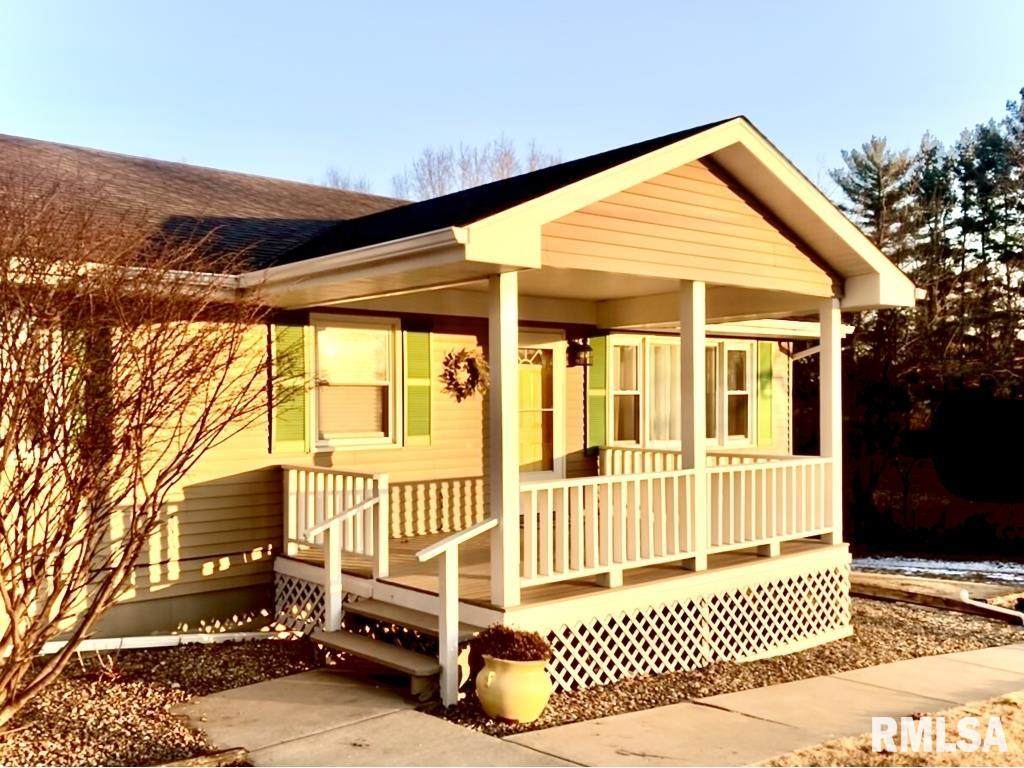 822 Oaklane Road - Photo 1