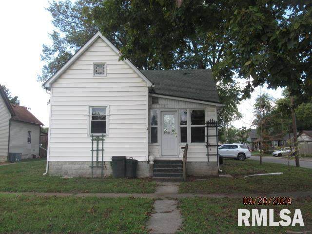 721 16TH Street - Photo 1