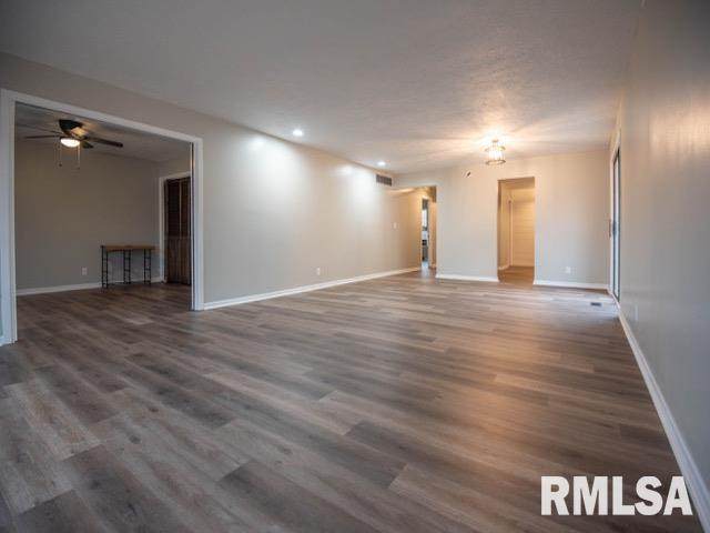 704 51ST Avenue - Photo 1