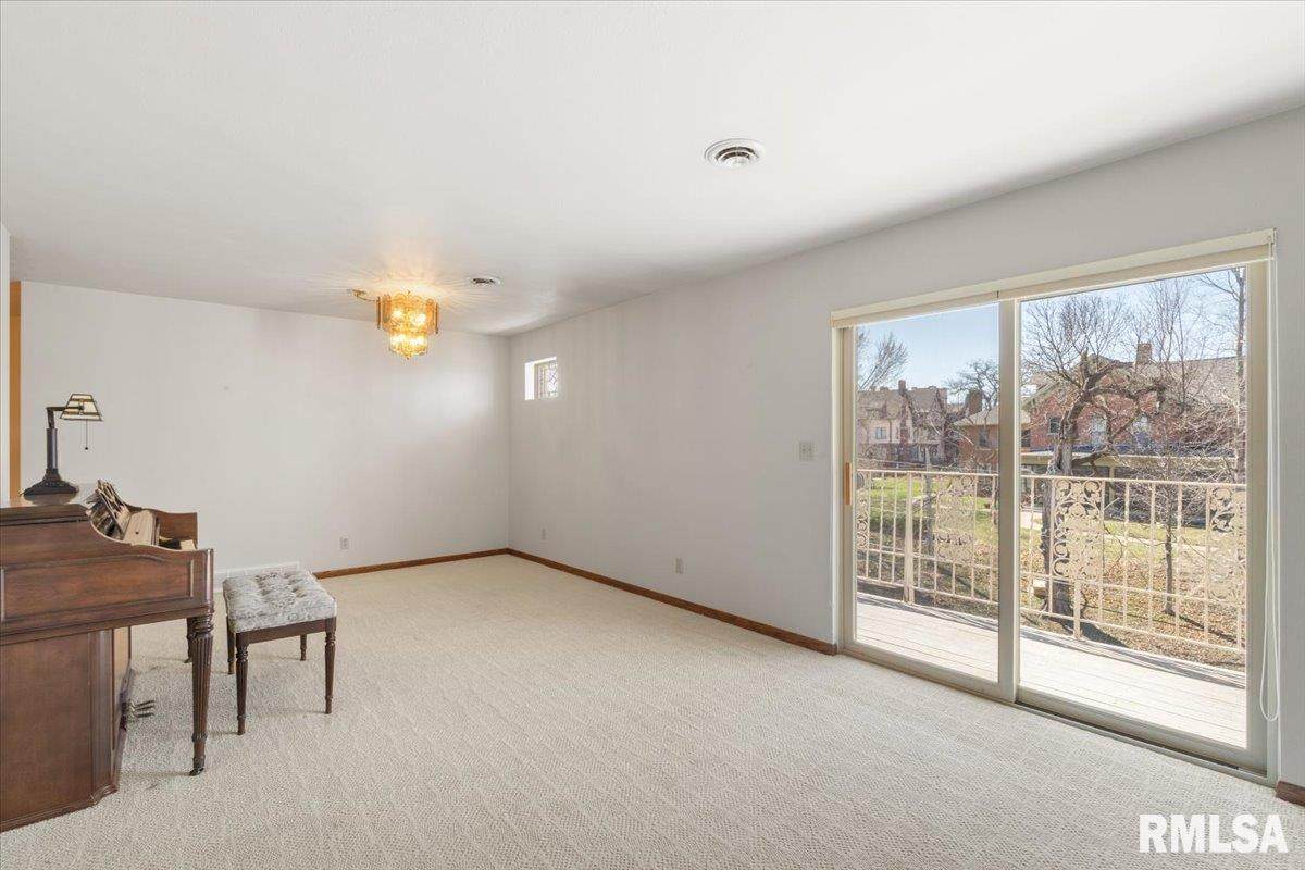 930 17TH Street - Photo 1