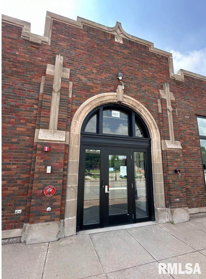 601 2ND Street - Photo 1