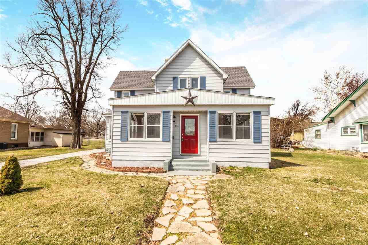 711 Second Street - Photo 1