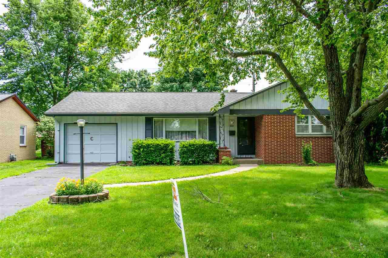 1004 Walnut Street - Photo 1
