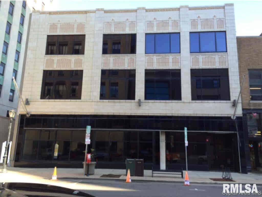 623 Adams - Photo 1