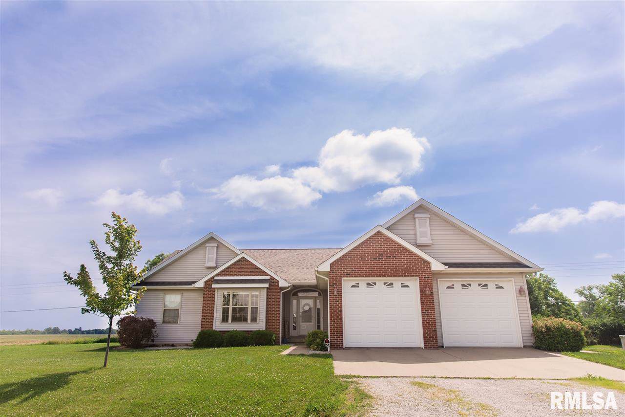 922 Centre Drive - Photo 1