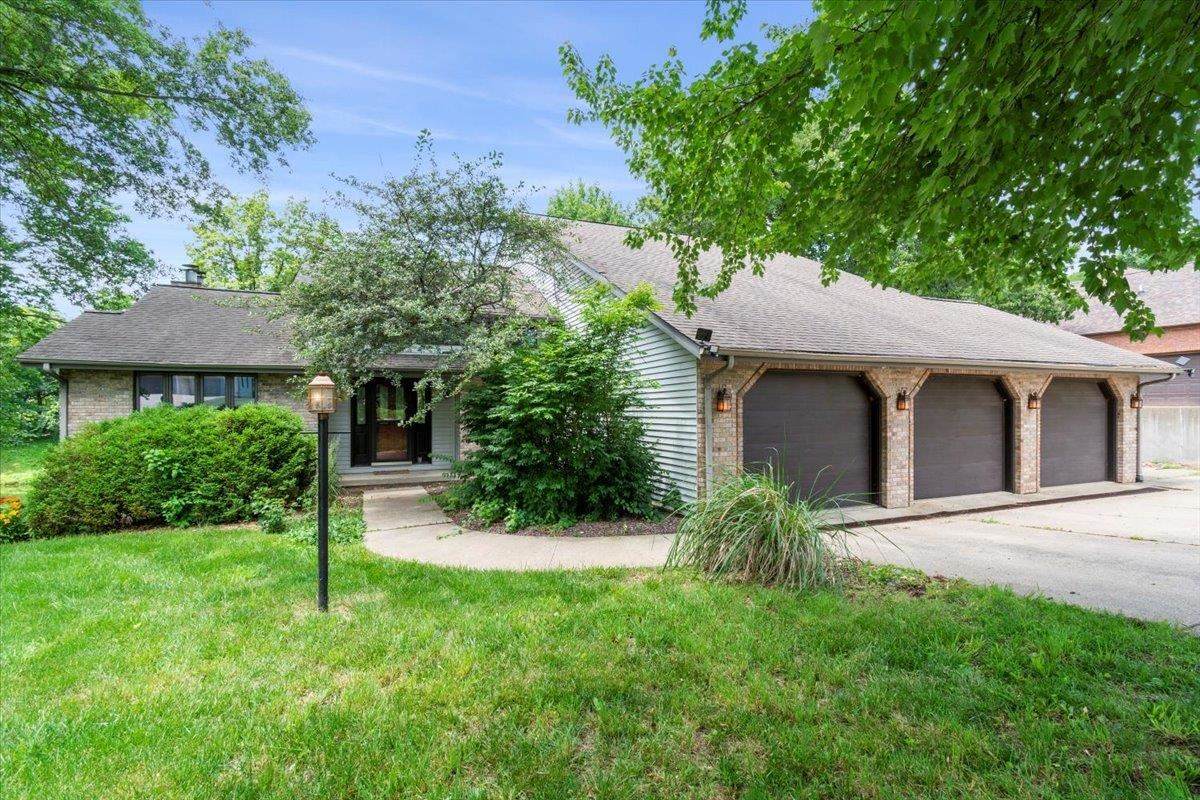 6 Hickory Hills Drive - Photo 1