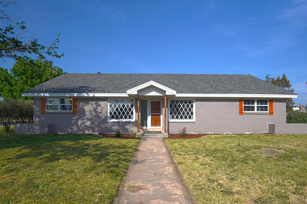 3634 Imperial Ave - Photo 1