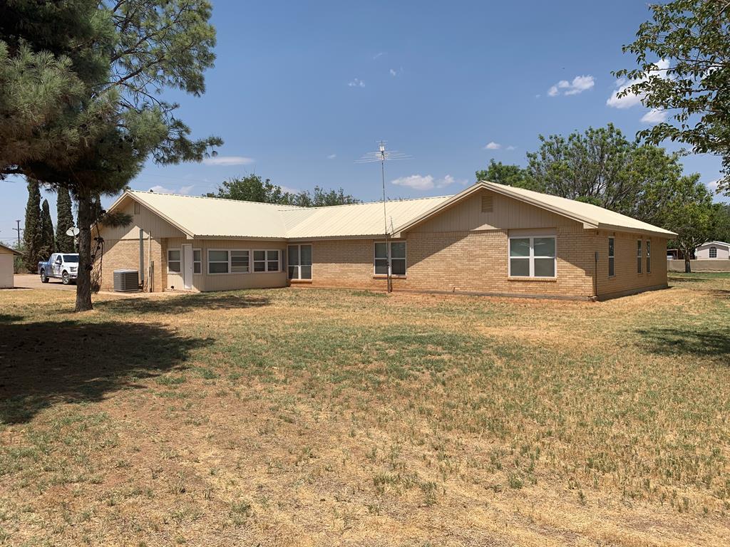 5100 Fm 715 - Photo 1