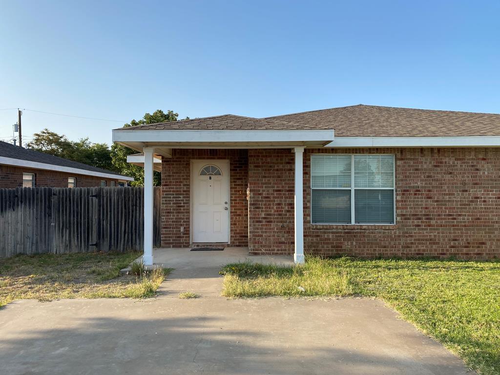 406 Pine Ave - Photo 1