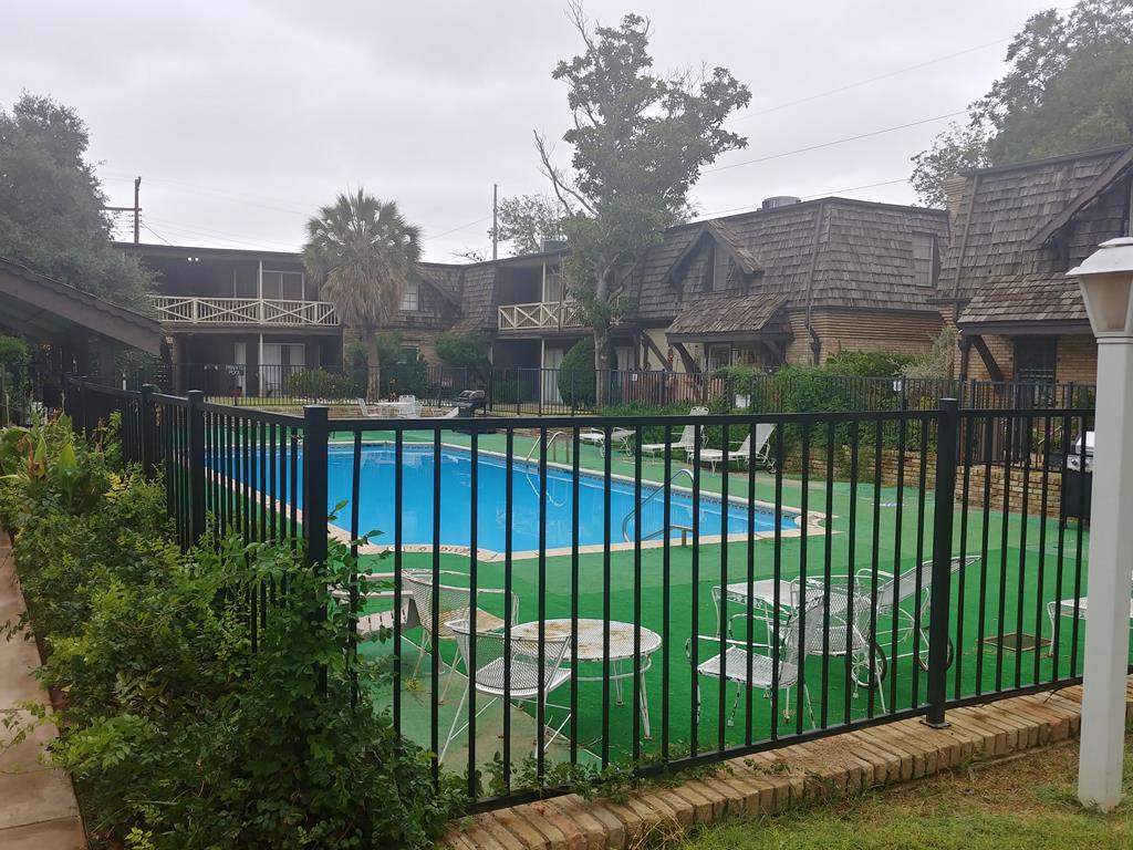 501 Scharbauer Dr - Photo 1