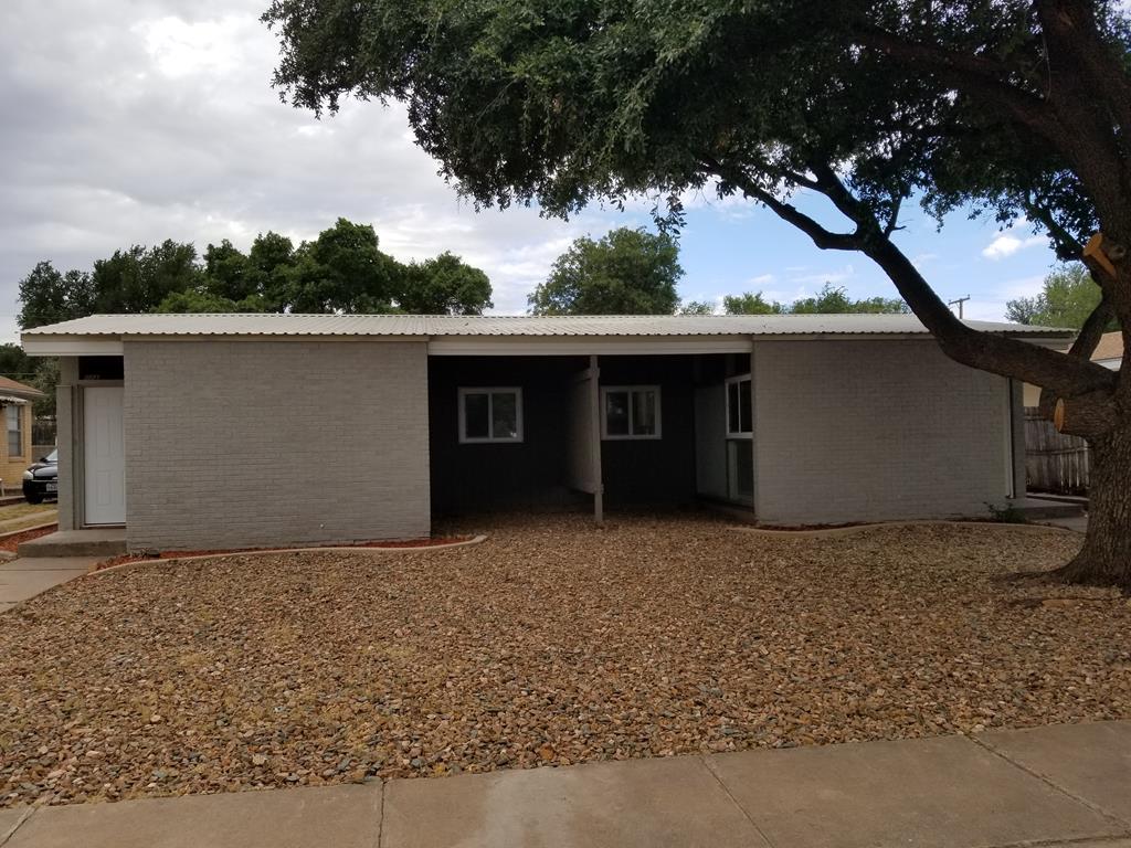 1111 Carrizo St - Photo 1